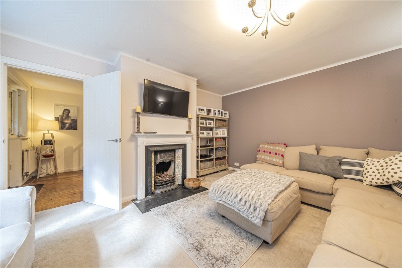 Frensham Road, Lower Bourne, Farnham, GU10