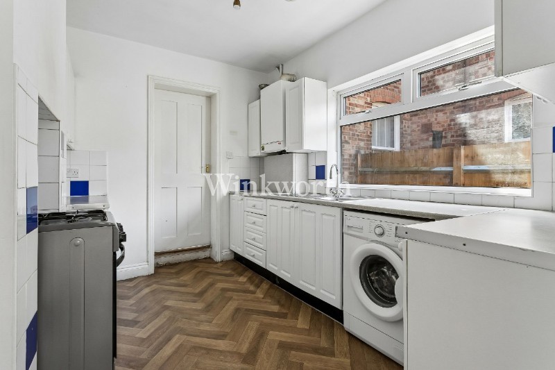 Lymington Avenue, London, N22