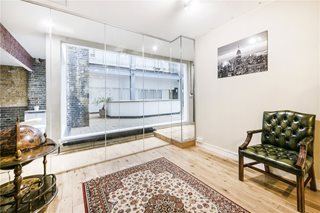 Gowers Walk, London, E1