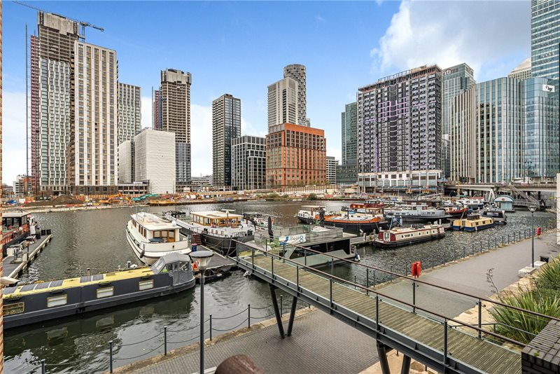 Boardwalk Place, London, E14
