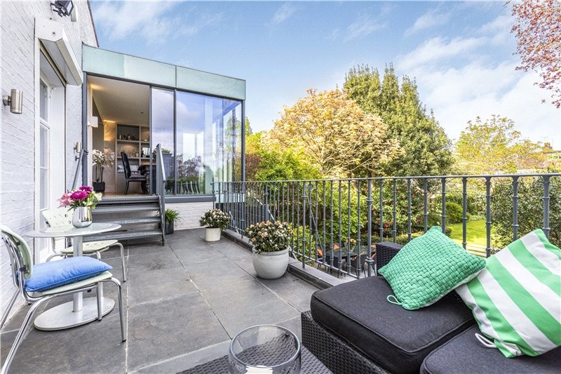 Castelnau, Barnes, London, SW13