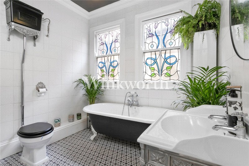 Fox Lane, London, N13