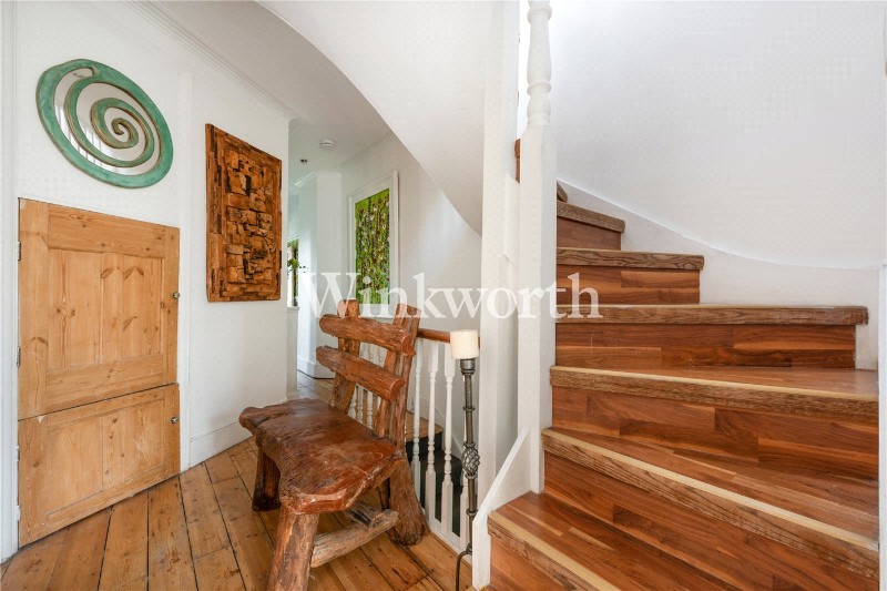 Cranley Gardens, London, N13