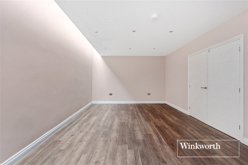 Barnet Road, Arkley, EN5