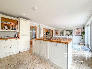 Longham Farm Close, Longham, Ferndown, Dorset, BH22
