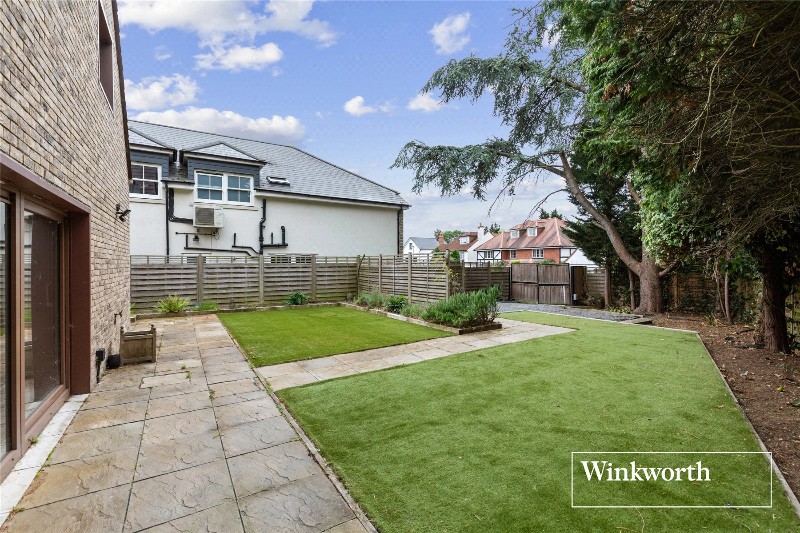 Barnet Road, Arkley, EN5