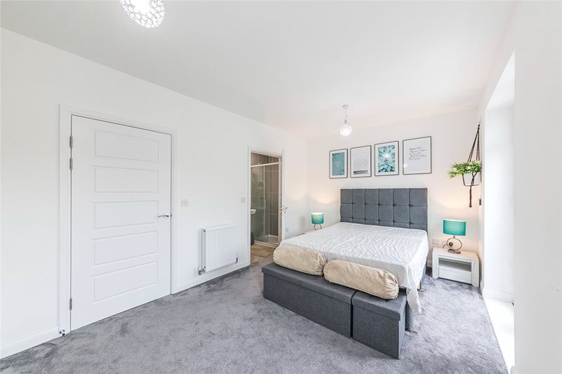 Edgecumbe Avenue, Colindale, NW9