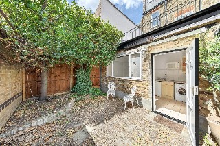 Putney Bridge Road, London, SW15