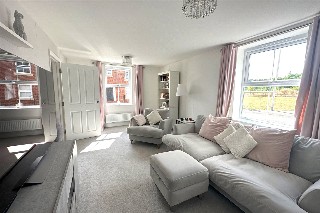 Great Crescent, Newbury, Berkshire, RG14