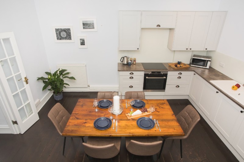 1 Cleveland Bridge, Bath, Somerset, BA1
