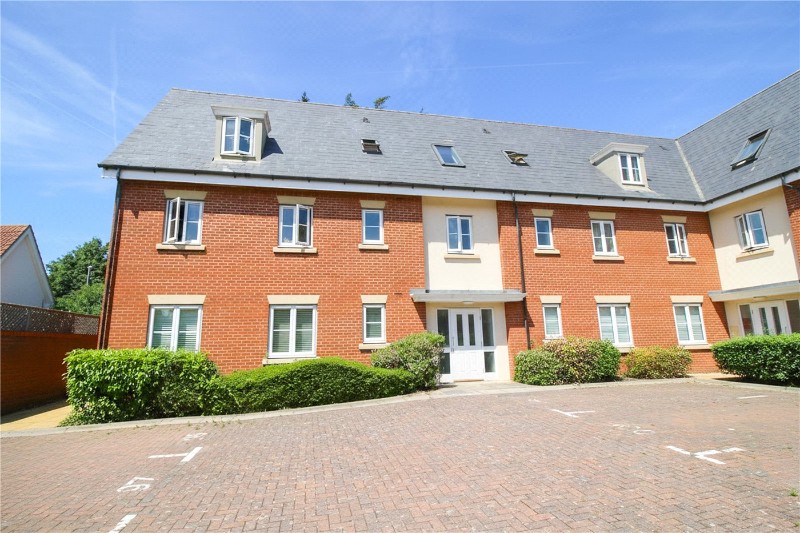 Priory Chase, Rayleigh, Essex, SS6