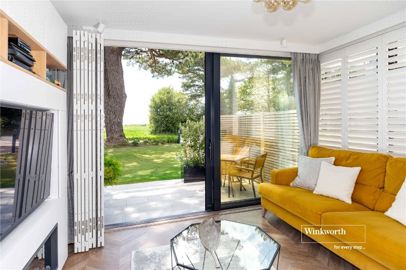 Wharncliffe Road, Highcliffe, Christchurch, Dorset, BH23
