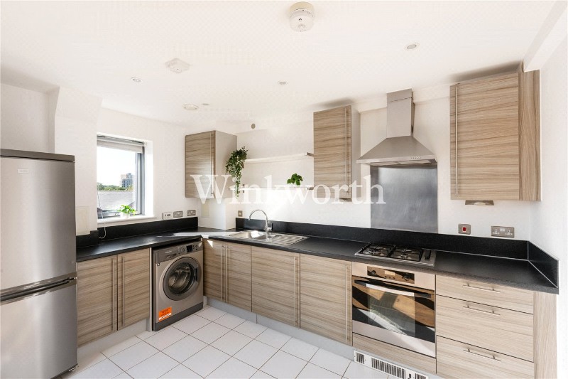 Leverton Close, London, N22