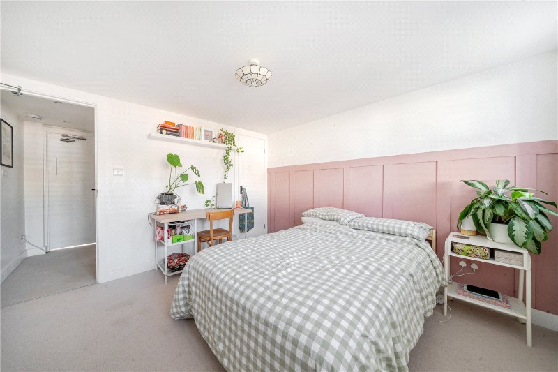 Adams Park Road, Farnham, Surrey, GU9