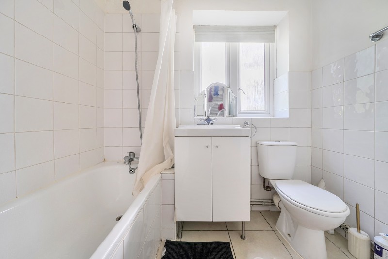 Flat 6, Caversham House, Friary Estate, London, SE15
