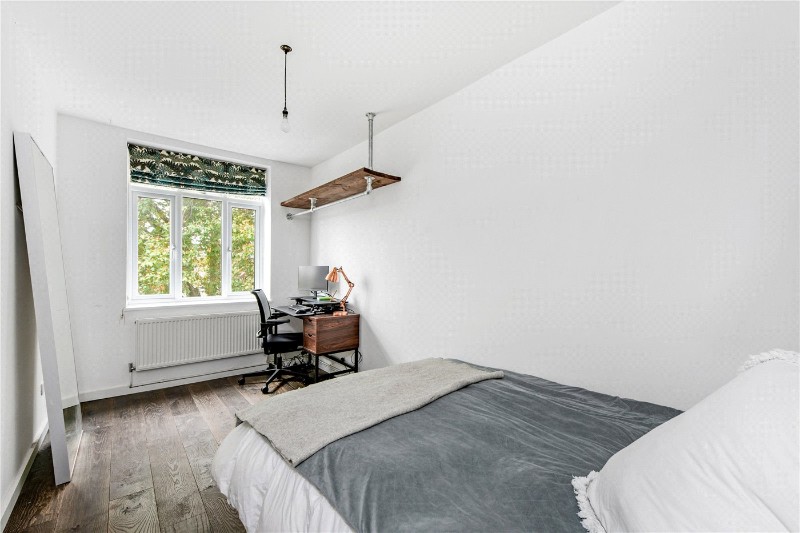 Shacklewell Lane, London, E8