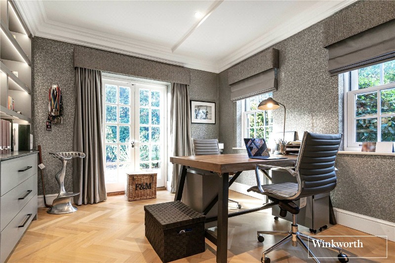 Barley Mow Road, Englefield Green, Surrey, TW20