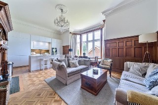 Kingswood Road, Bromley, BR2