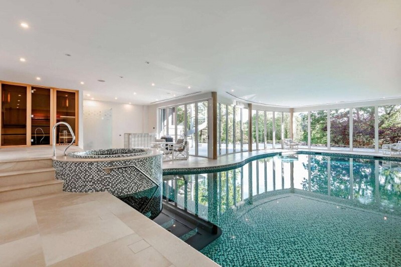 Yaffle Road, St Georges Hill, KT13
