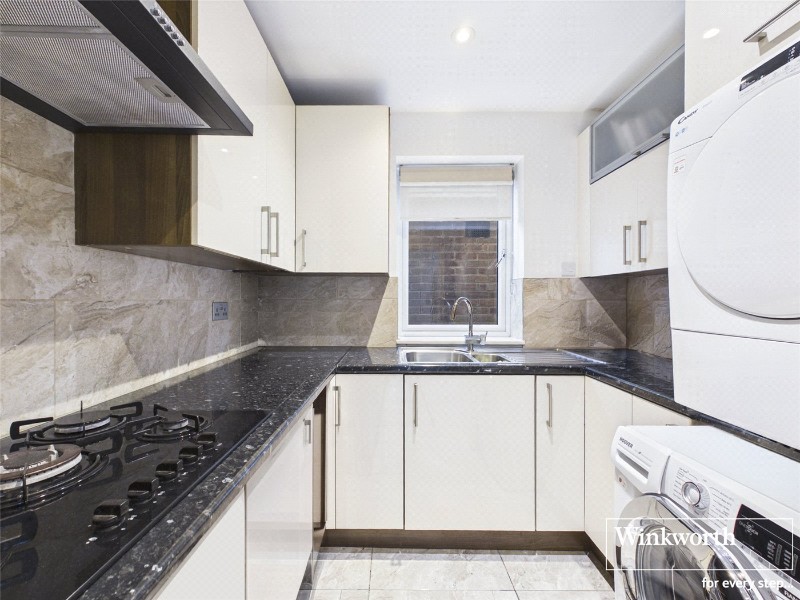 Edgwarebury Lane, Edgware, HA8