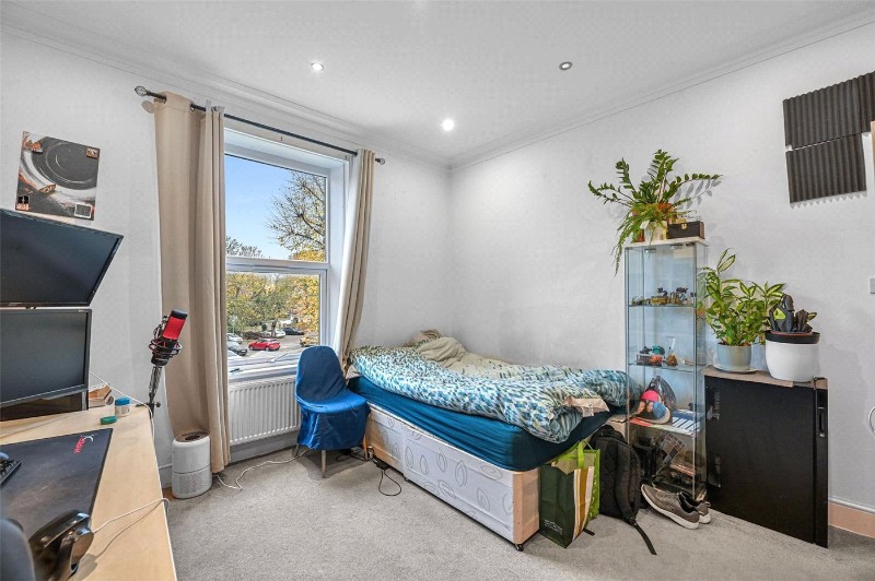 Creffield Road, London, W5