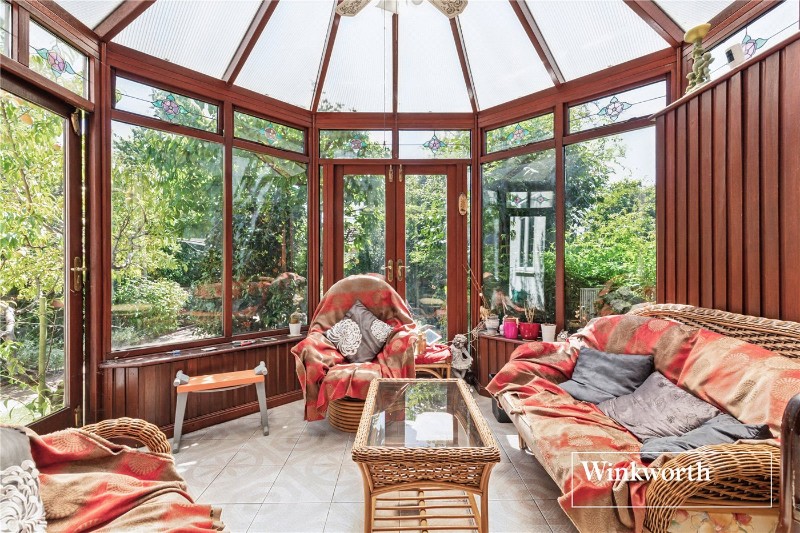 East End Road, Finchley, London, United Kingdom, N3