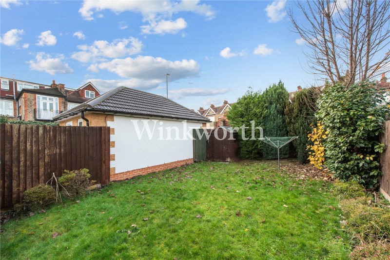 River Avenue, London, N13