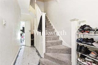 Ewart Grove, London, N22