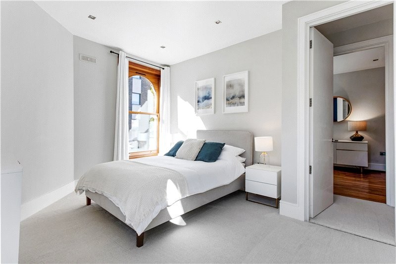 Renfrew Road, London, SE11