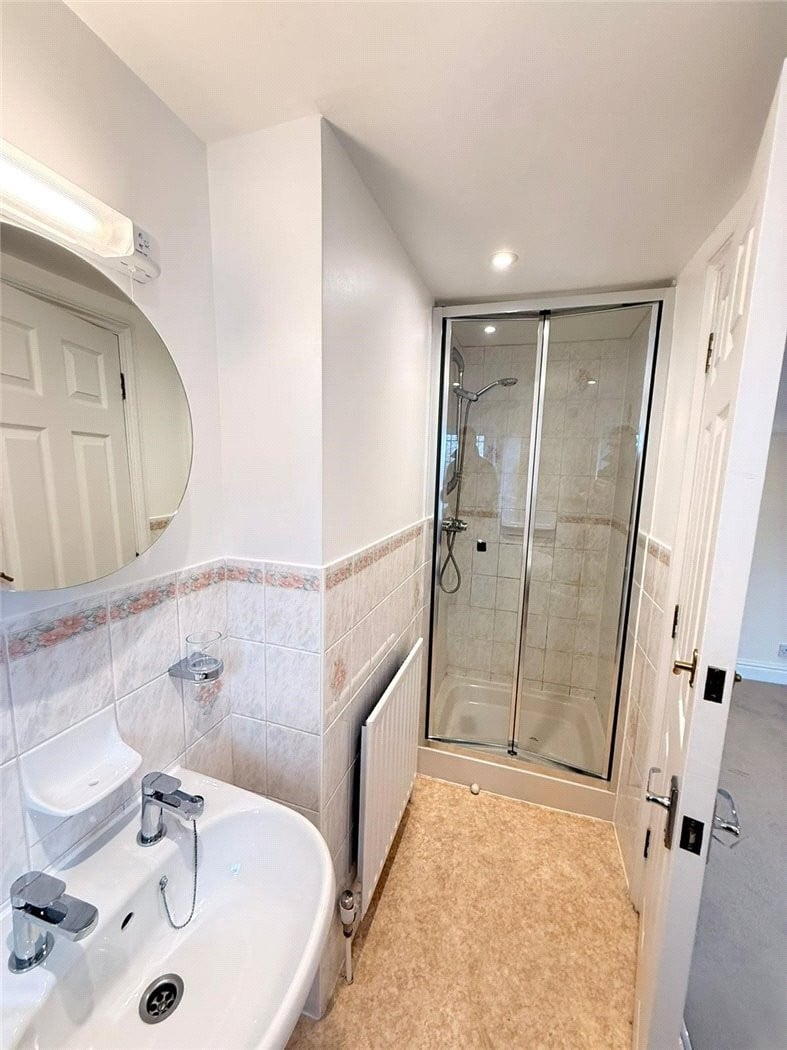 Short Road, London, W4