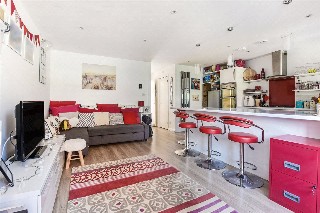 St. Annes Close, Winchester, Hampshire, SO22