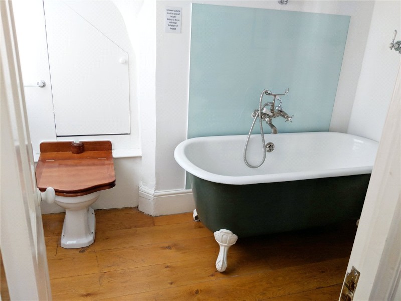 New Row, London, WC2N