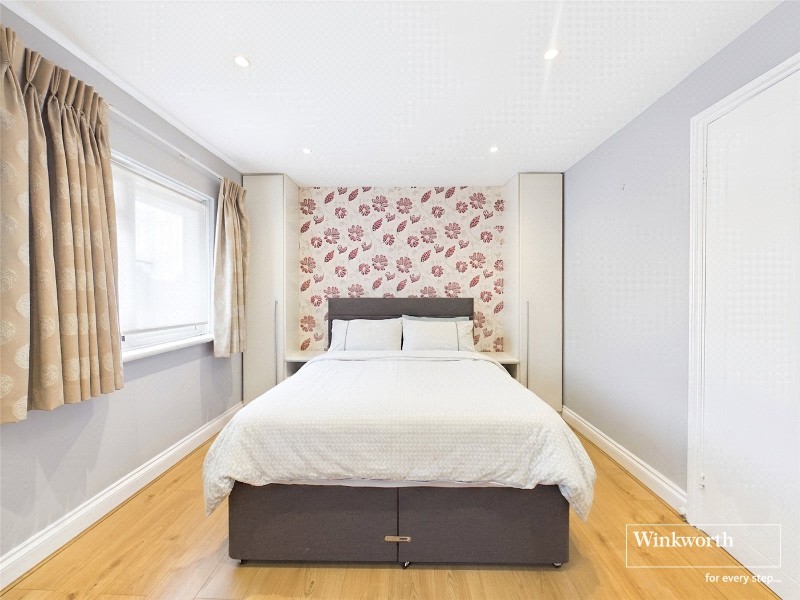 Hollyview Close, Hendon, London, NW4