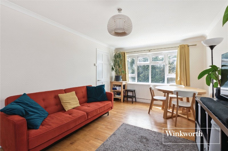 Nether Street, Finchley, London, N3