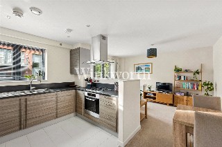 Leverton Close, London, N22