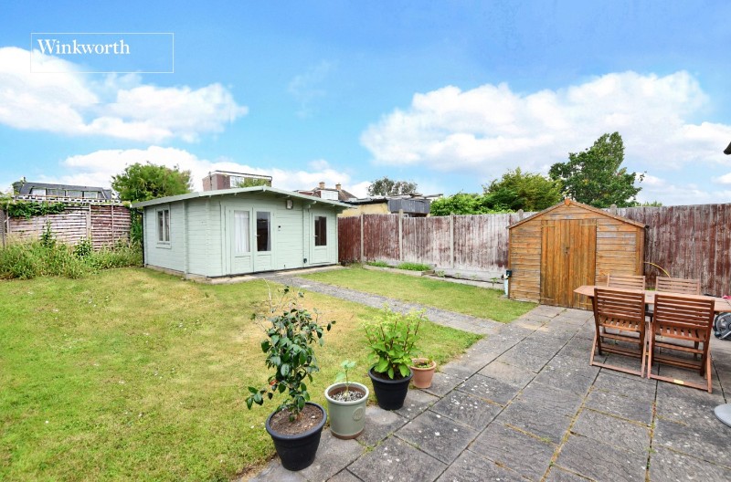 Oaks Avenue, Worcester Park, KT4