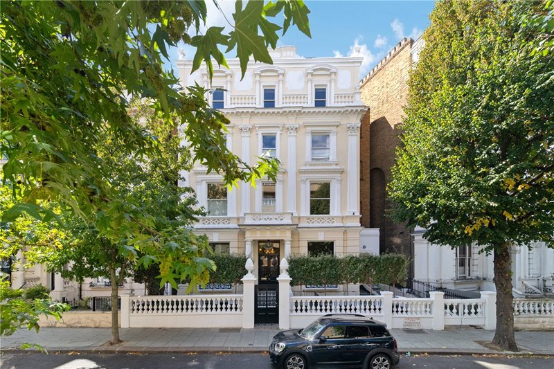 Pembridge Gardens, London, W2