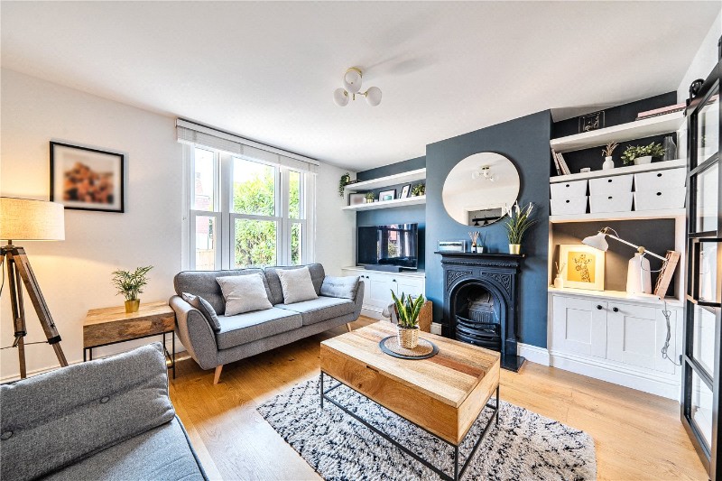 Edward Road, Farnham, Surrey, GU9
