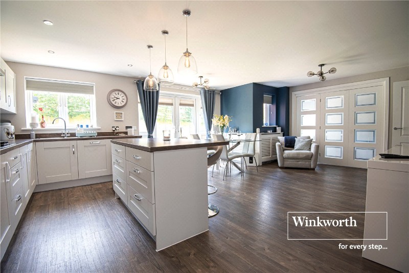 Horseshoe Crescent, Ferndown, BH22