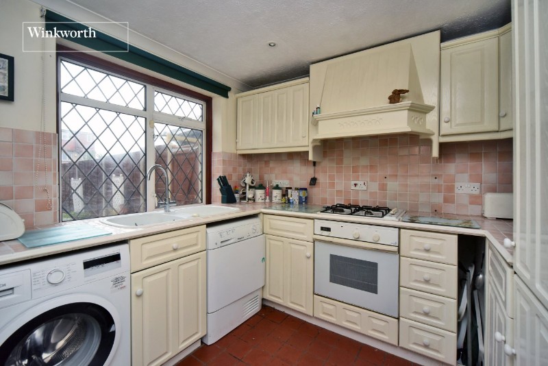 Gander Green Lane, Sutton, SM1