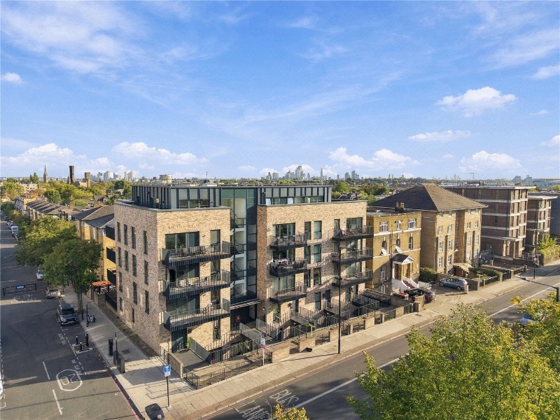 Seven Sisters Road, London, N4