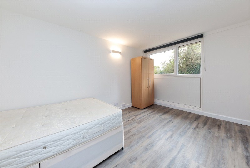 Bakersfield, London, N7
