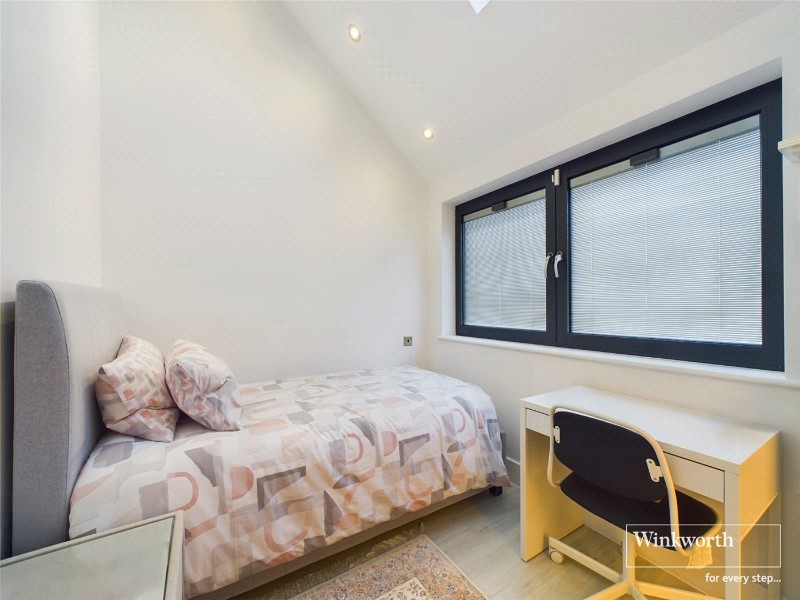 Queens Walk, Kingsbury, London, NW9