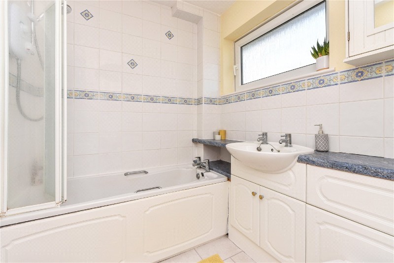 Stonechat Close, Petersfield, Hampshire, GU31