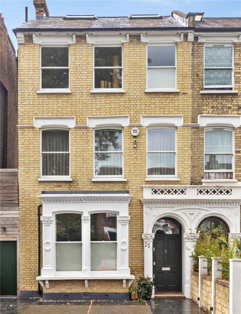 Queen Elizabeth&#39;s Walk, London, N16