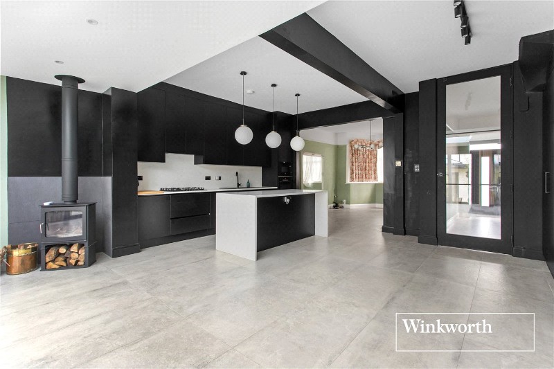 Claigmar Gardens, Finchley, London, N3