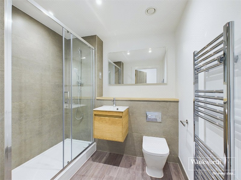 Flagstaff Road, Bankside Gardens, Reading, Berkshire, RG2