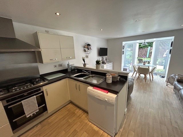 Warwick Close, Bourne, Lincolnshire, PE10