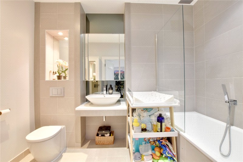 Granite Apartments, 30 River Gardens Walk, Greenwich, London, SE10
