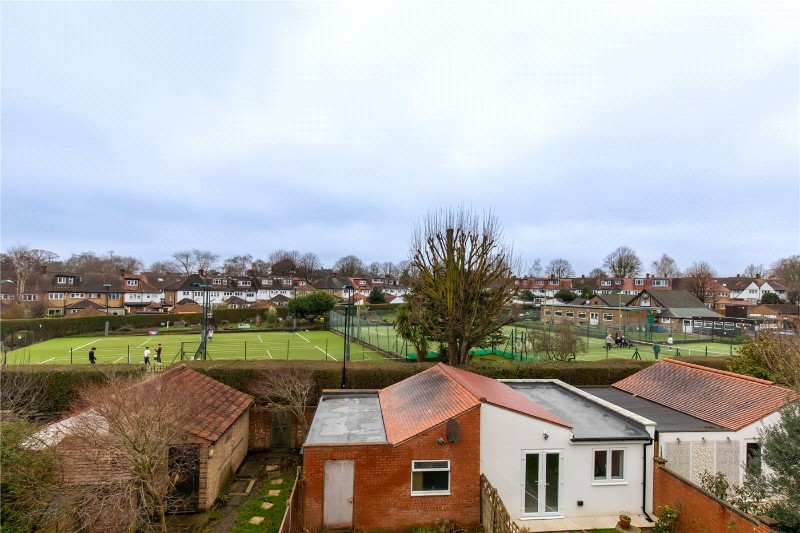 Princes Avenue, London, W3